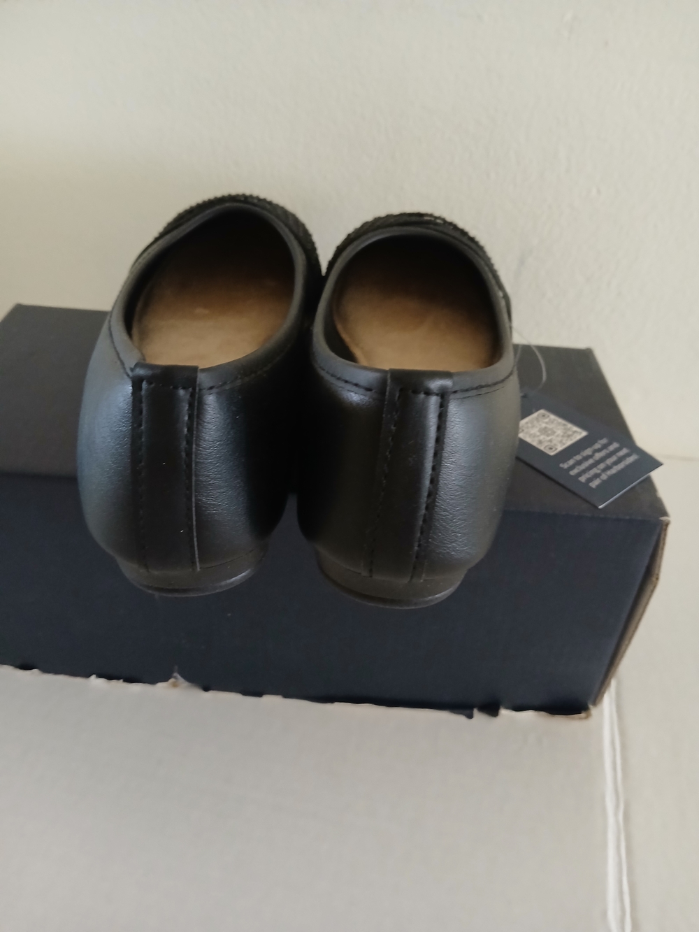 Black Women's Slip-On Ballet Flats Size 6.5 $20 - Picture 5 of 10